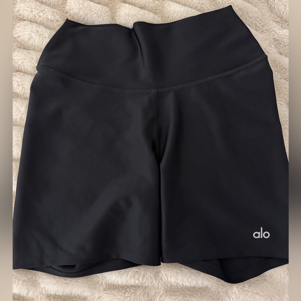 Alo Yoga Airlift Energy Shorts